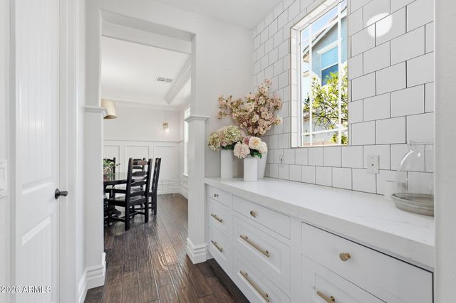 3662 E COMSTOCK Drive, Gilbert, AZ 85296