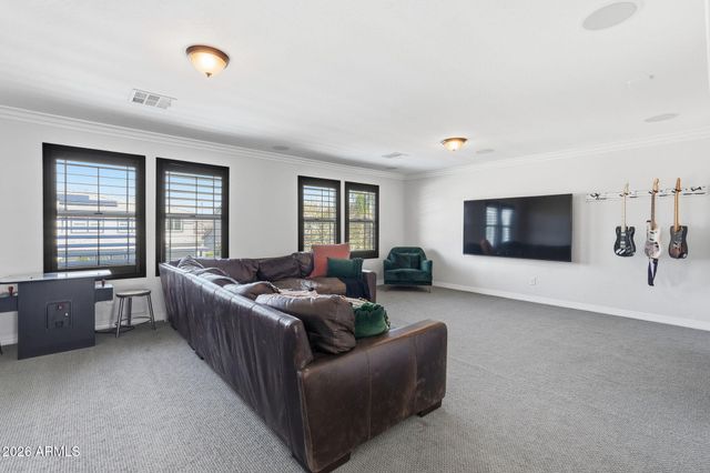 3662 E COMSTOCK Drive, Gilbert, AZ 85296