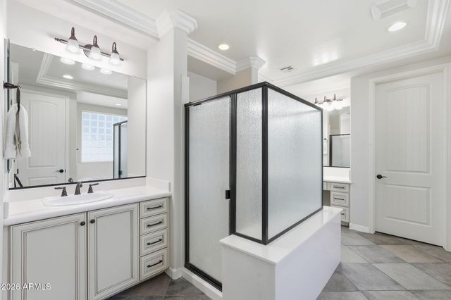 3662 E COMSTOCK Drive, Gilbert, AZ 85296