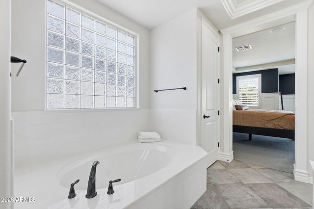 3662 E COMSTOCK Drive, Gilbert, AZ 85296