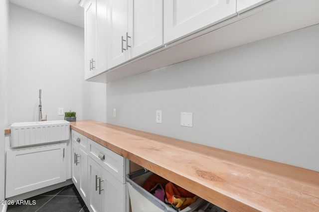 3662 E COMSTOCK Drive, Gilbert, AZ 85296