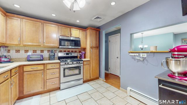 126 Cartpath Drive, Meriden, CT 06450