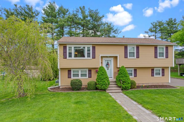 126 Cartpath Drive, Meriden, CT 06450