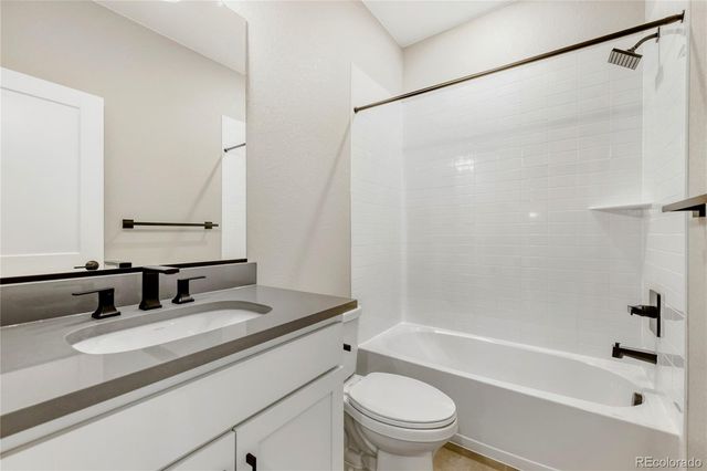 15508 W Washburn Avenue, Lakewood, CO 80228