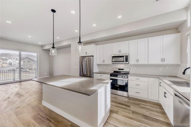 15508 W Washburn Avenue, Lakewood, CO 80228