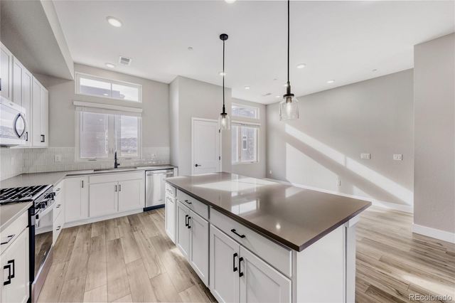 15508 W Washburn Avenue, Lakewood, CO 80228