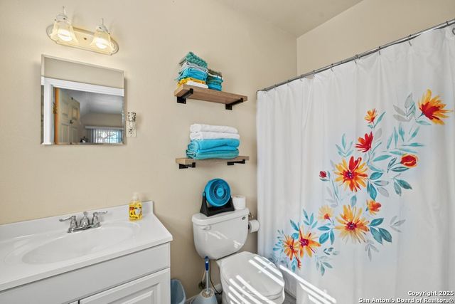 205 Cody, Canyon Lake, TX 78133