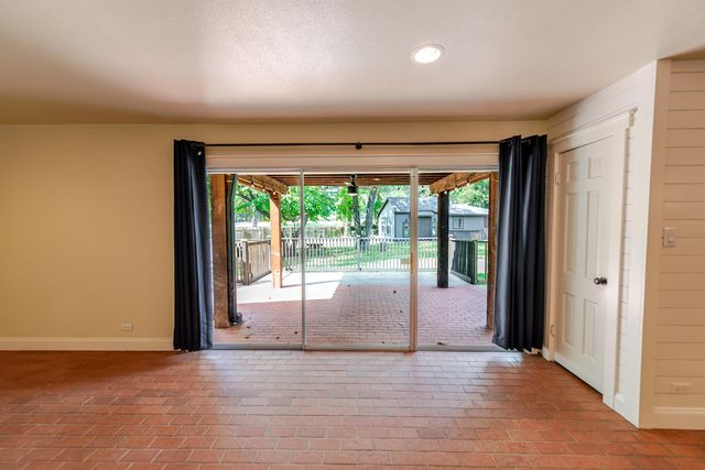 1010 S Williams Ave., Mount Pleasant, TX 75455