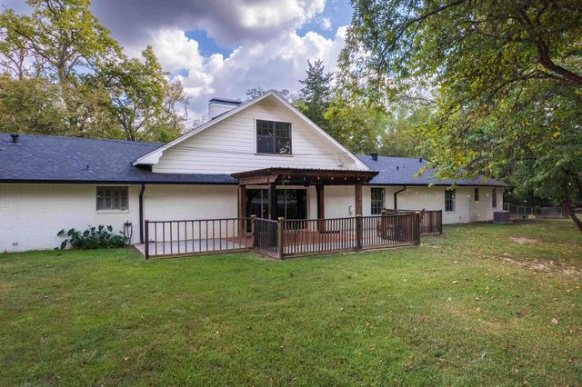 1010 S Williams Ave., Mount Pleasant, TX 75455