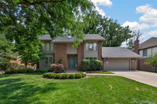 845 River Bend Drive, Rochester Hills, MI 48307
