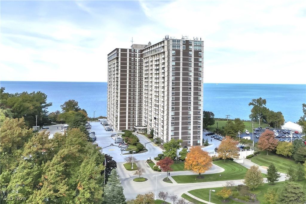 12900 Lake Avenue 1518, Lakewood, OH 44107
