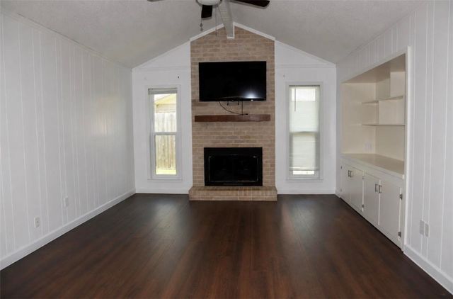 225 Terlingua Dr, Portland, TX 78374