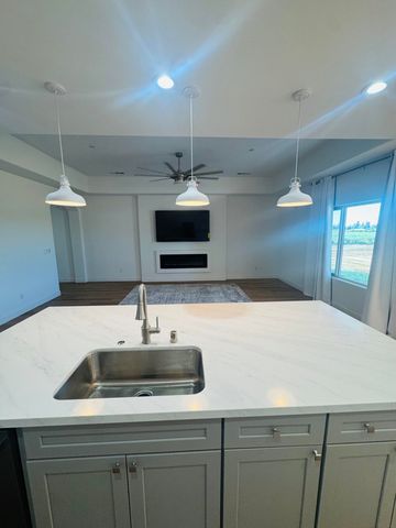 22690 Ave 182, Strathmore, CA 93267