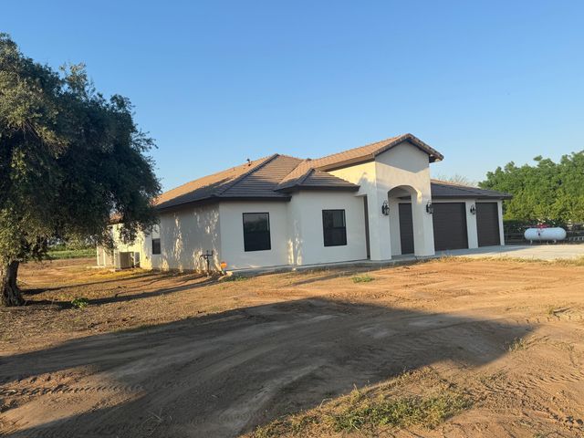 22690 Ave 182, Strathmore, CA 93267