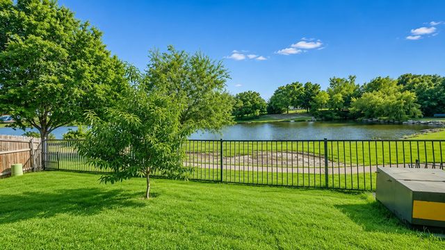 5412 Pecan Creek Circle, Fort Worth, TX 76244