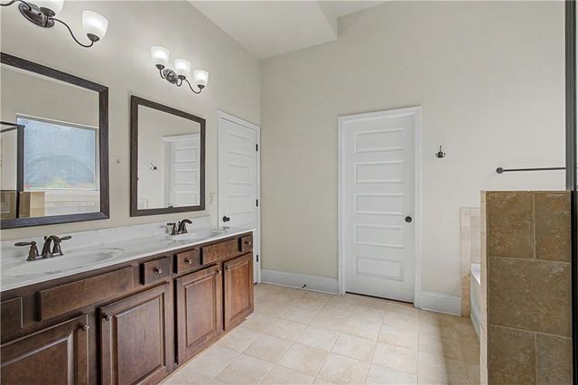 741 Stonebranch Drive, Loganville, GA 30052
