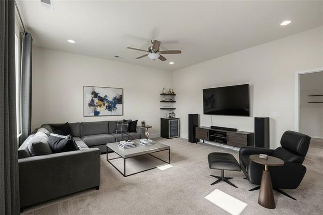 741 Stonebranch Drive, Loganville, GA 30052