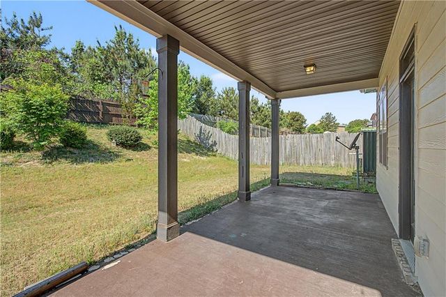 741 Stonebranch Drive, Loganville, GA 30052
