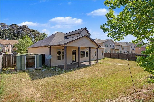 741 Stonebranch Drive, Loganville, GA 30052