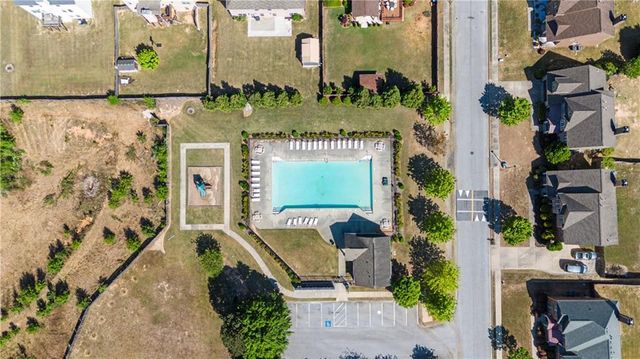 741 Stonebranch Drive, Loganville, GA 30052