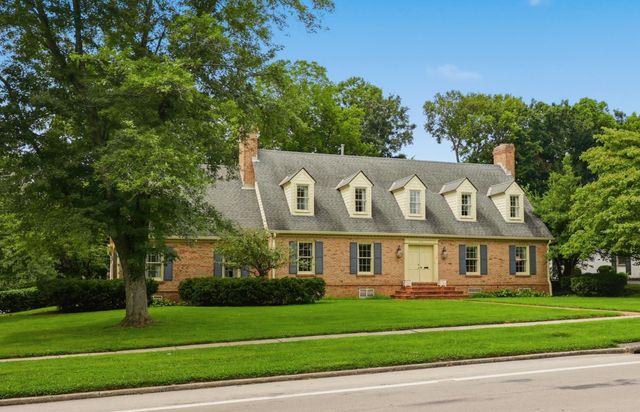 801 Chinoe Road, Lexington, KY 40502