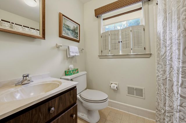 801 Chinoe Road, Lexington, KY 40502