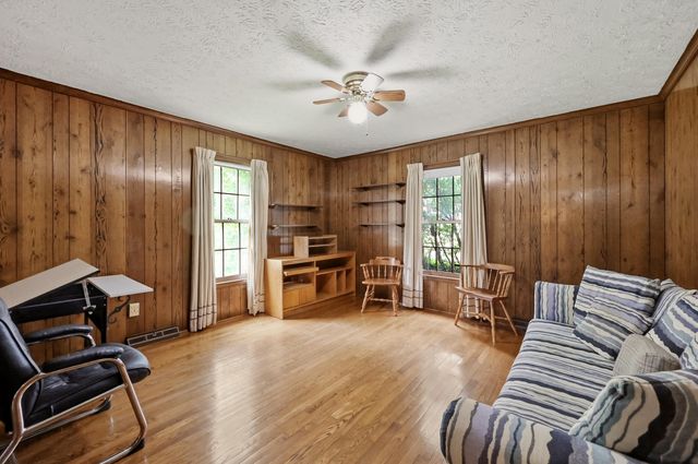 801 Chinoe Road, Lexington, KY 40502
