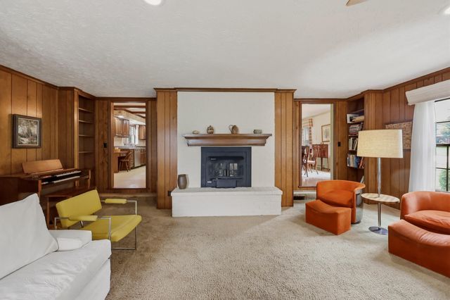 801 Chinoe Road, Lexington, KY 40502