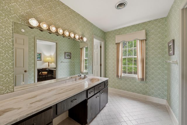 801 Chinoe Road, Lexington, KY 40502