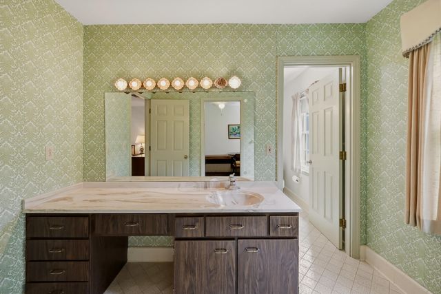 801 Chinoe Road, Lexington, KY 40502