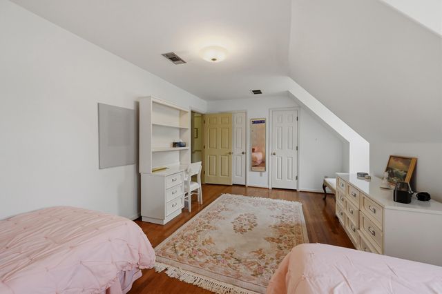 801 Chinoe Road, Lexington, KY 40502