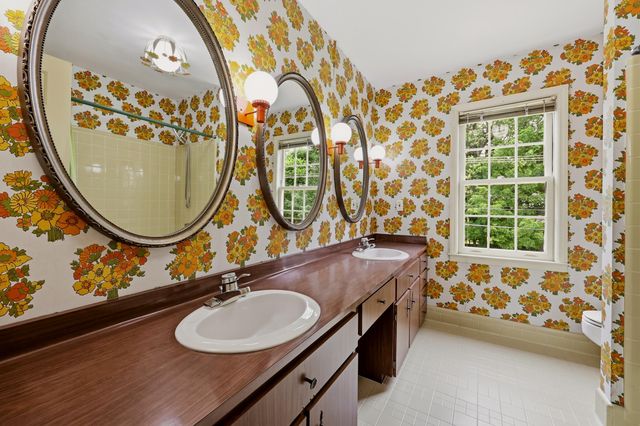801 Chinoe Road, Lexington, KY 40502