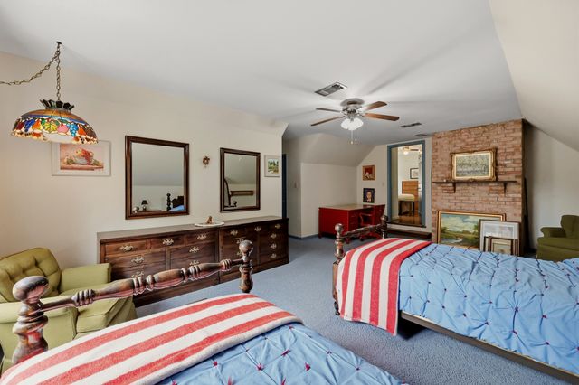 801 Chinoe Road, Lexington, KY 40502