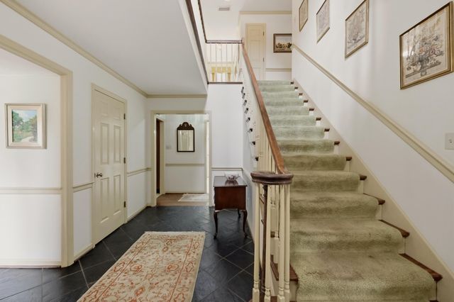 801 Chinoe Road, Lexington, KY 40502