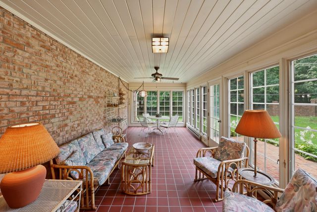 801 Chinoe Road, Lexington, KY 40502