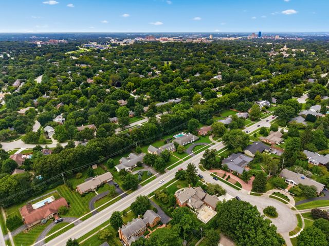 801 Chinoe Road, Lexington, KY 40502