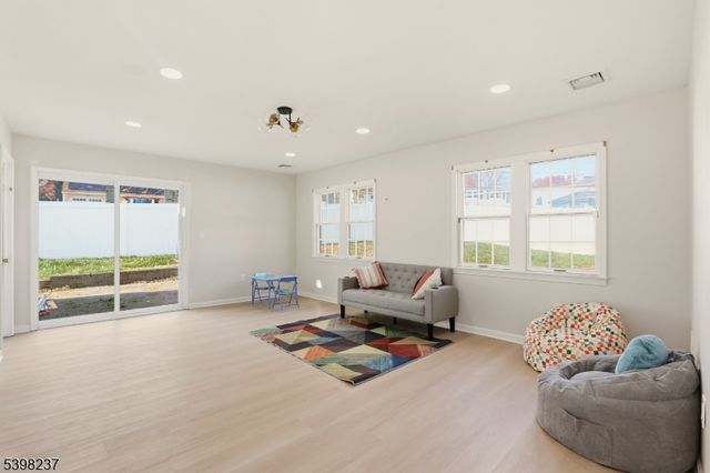 24 Frederick Ave, Woodbridge Twp., NJ 07067