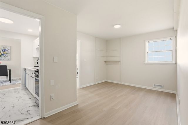 24 Frederick Ave, Woodbridge Twp., NJ 07067