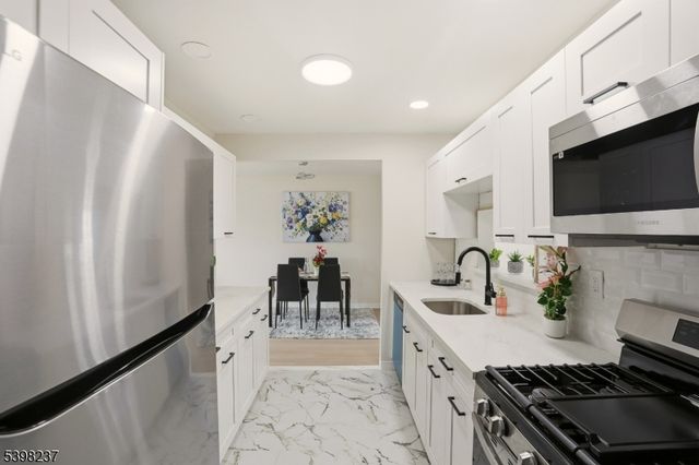 24 Frederick Ave, Woodbridge Twp., NJ 07067