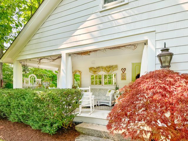 414 Riverside Avenue, Westport, CT 06880