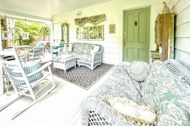 414 Riverside Avenue, Westport, CT 06880