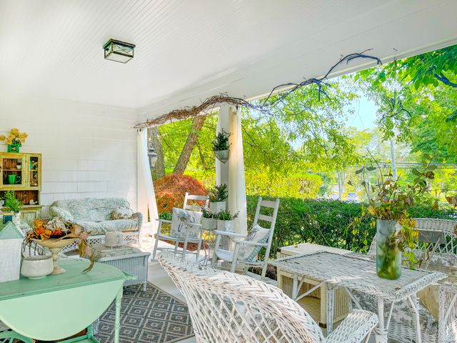 414 Riverside Avenue, Westport, CT 06880