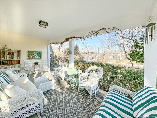 414 Riverside Avenue, Westport, CT 06880