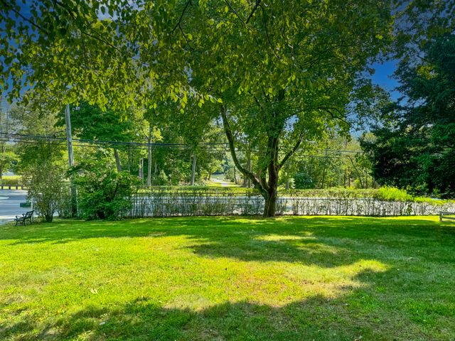 414 Riverside Avenue, Westport, CT 06880