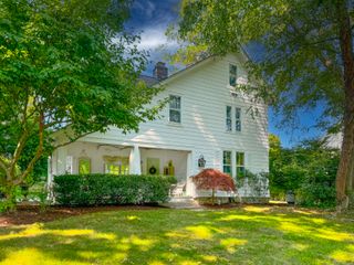 414 Riverside Avenue, Westport, CT 06880