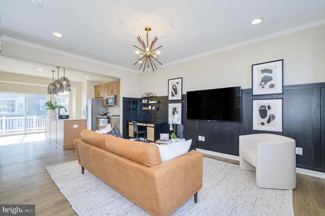 201 HILLSDALE PL, Martinsburg, WV 25403