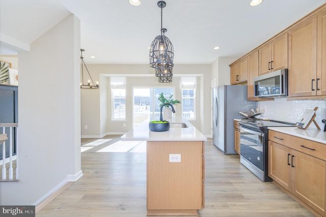 201 HILLSDALE PL, Martinsburg, WV 25403