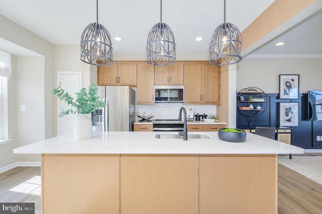 201 HILLSDALE PL, Martinsburg, WV 25403