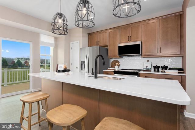 201 HILLSDALE PL, Martinsburg, WV 25403