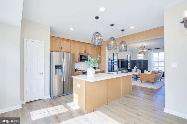 201 HILLSDALE PL, Martinsburg, WV 25403